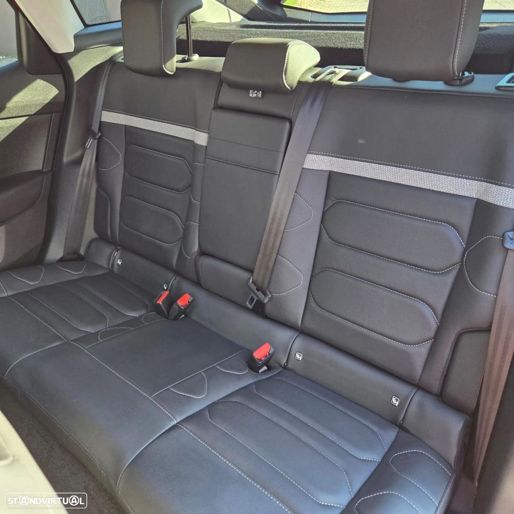 Citroën e-C4 50 kWh Shine - 14