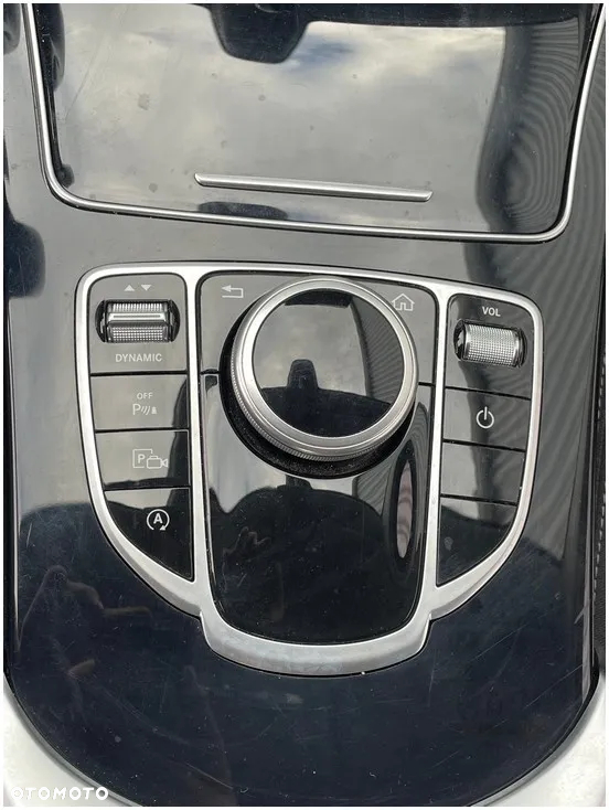 Mercedes-Benz Klasa C 180 9G-TRONIC - 33