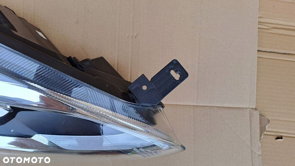 FORD FIESTA MK8 PRAWA LAMPA SOCZEWKA PRZEDNIA h1bb13w029ce UŻYWANA - 7