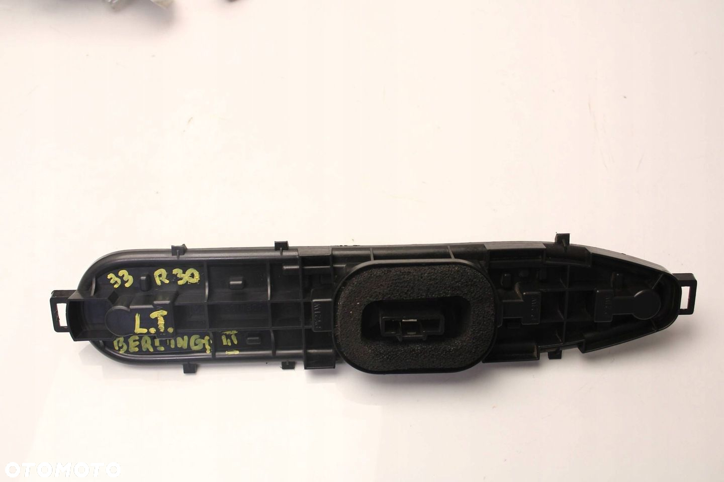 WKŁAD LAMPY GNIAZDO ŻARÓWEK TYŁ LEWY  PRAWY CITROEN BERLINGO III - 2
