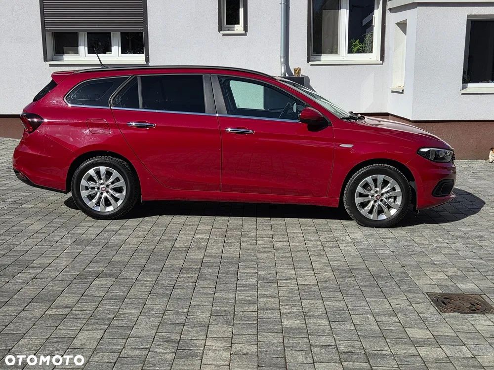 Fiat Tipo 1.4 16v Lounge EU6d - 2