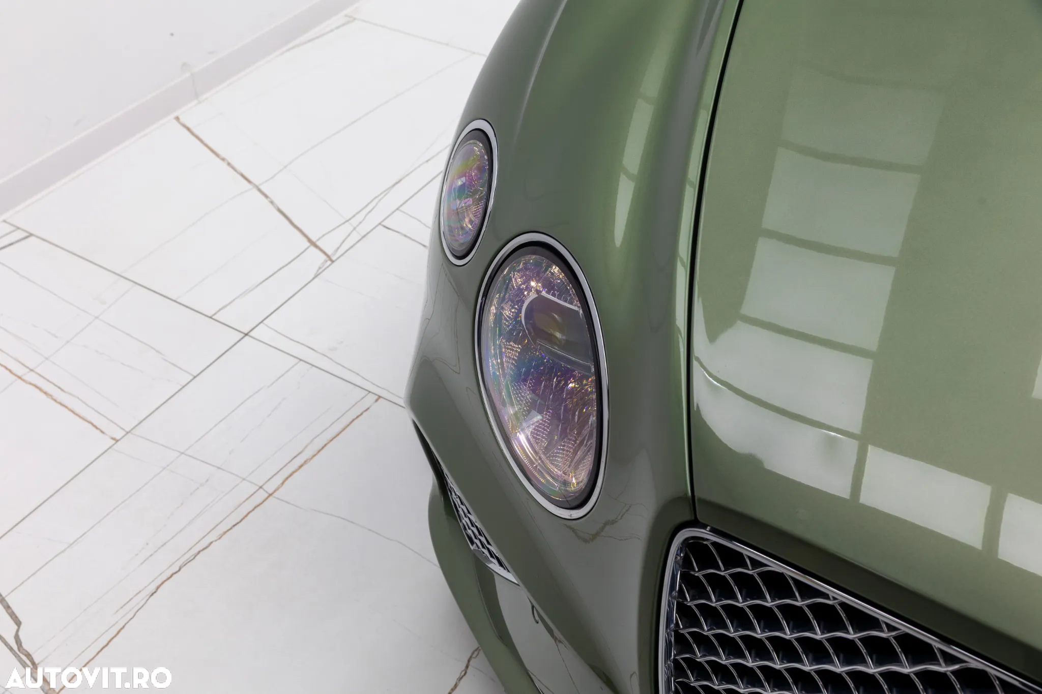 Bentley Continental New GT V8 - 9