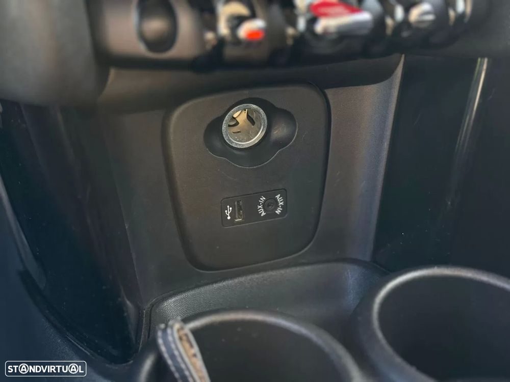 MINI 3 Portas One D - 20