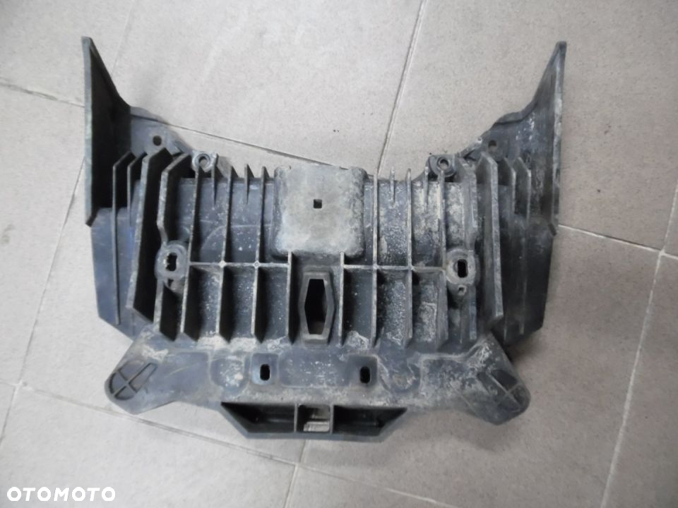 CAN AM OUTLANDER XMR 650 1000 PLASTIK TYŁ ZADUPEK - 2