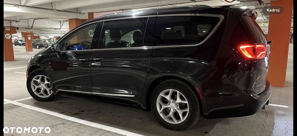 Chrysler Pacifica - 9