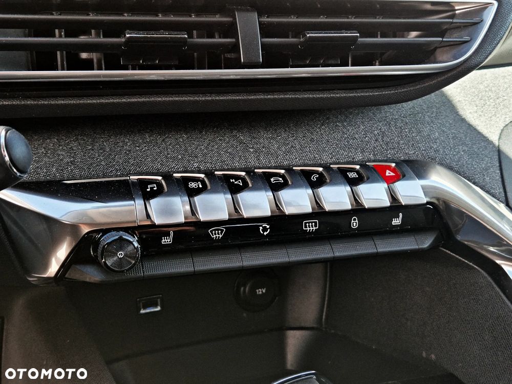 Peugeot 5008 BlueHDi 130 EAT8 Allure - 24