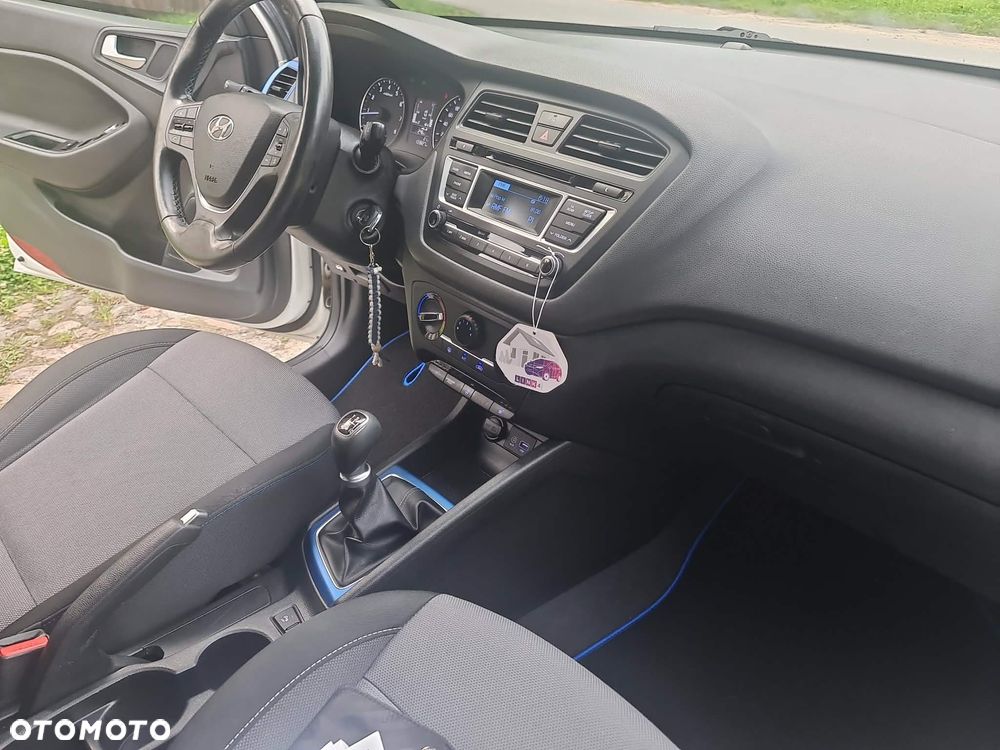 Hyundai i20 1.2 Passion Plus - 11