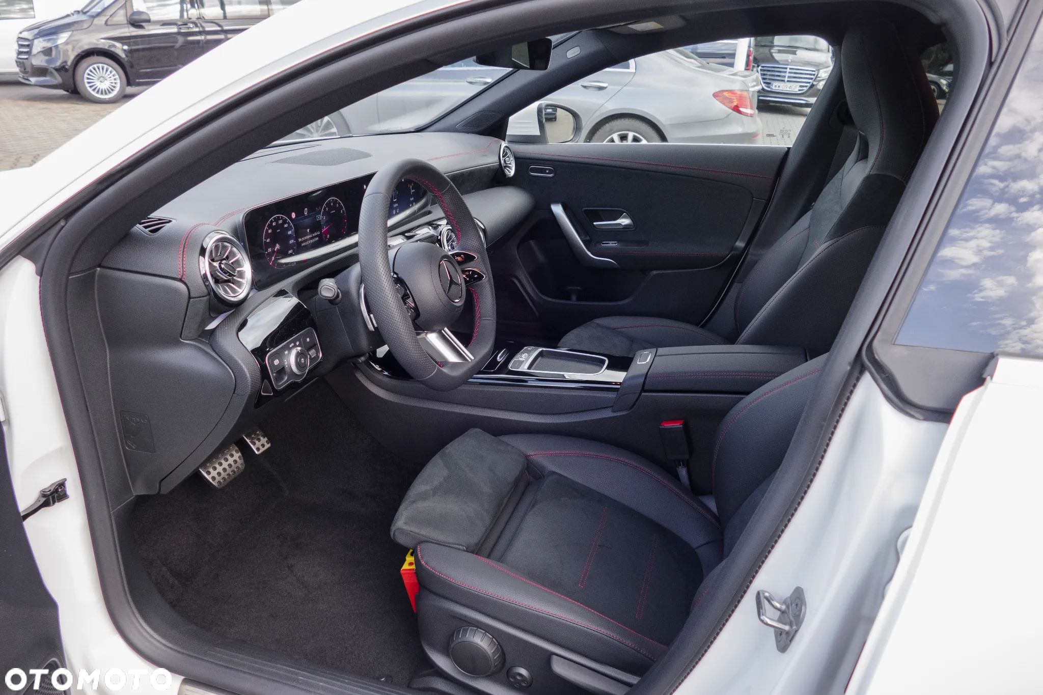 Mercedes-Benz CLA 200 AMG Line 7G-DCT - 13