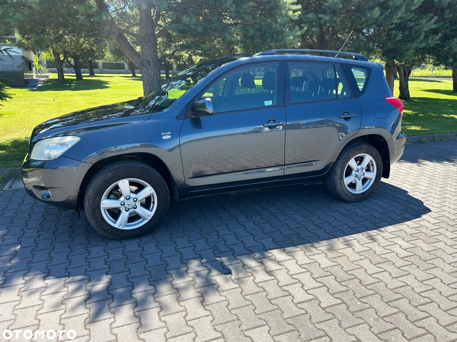 Toyota RAV4 2.2 D-4D Sol - 11