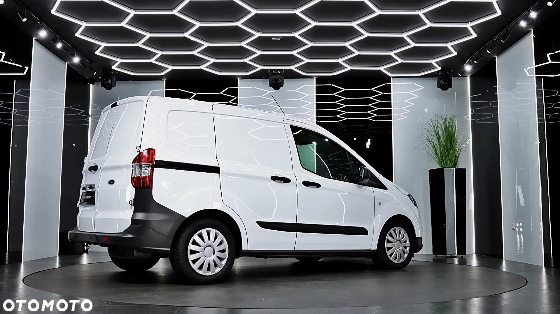 Ford Transit Courier 1.0 EcoBoost Trend - 10