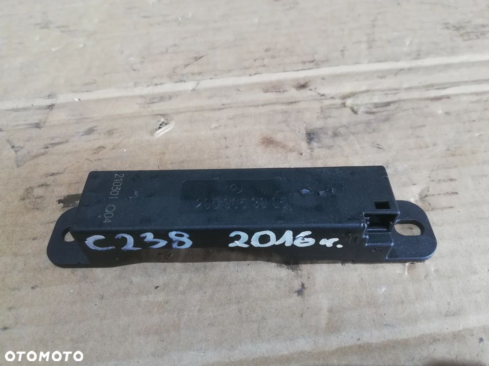 MERCEDES C253 W213 MODUŁ WZMACNIACZ ANTENY KEYLESS A2059053005 - 1