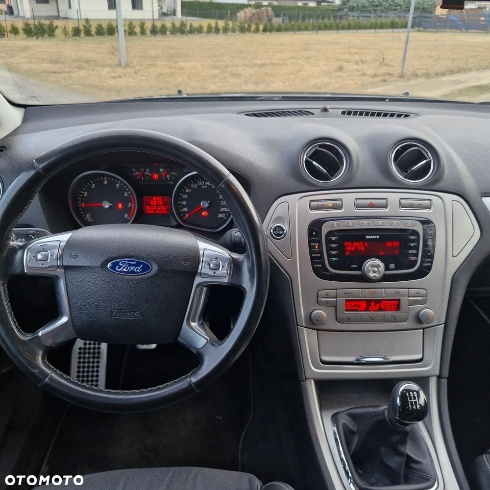 Ford Mondeo SW 2.0 Sport - 12