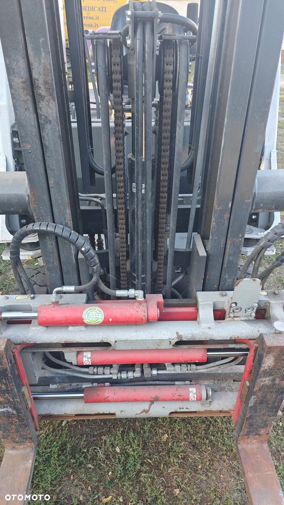 Nissan P1D1A18LQ - 3