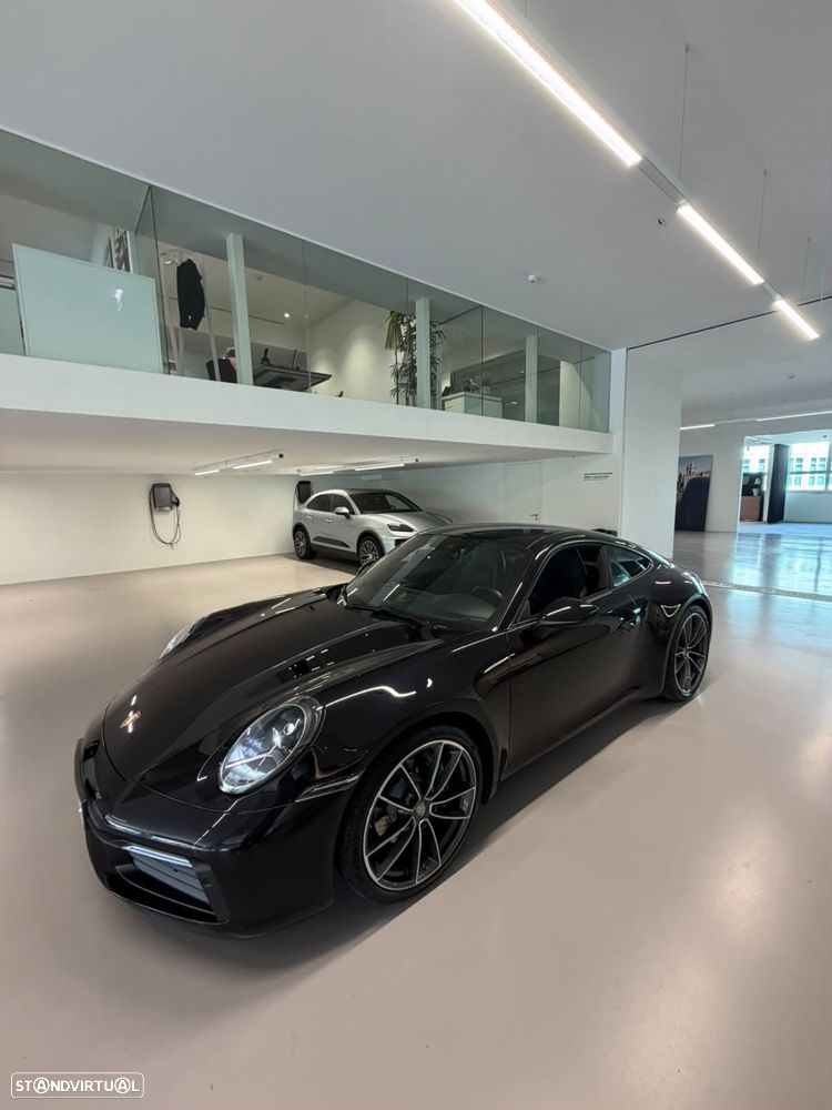 Porsche 911 (992) - 2
