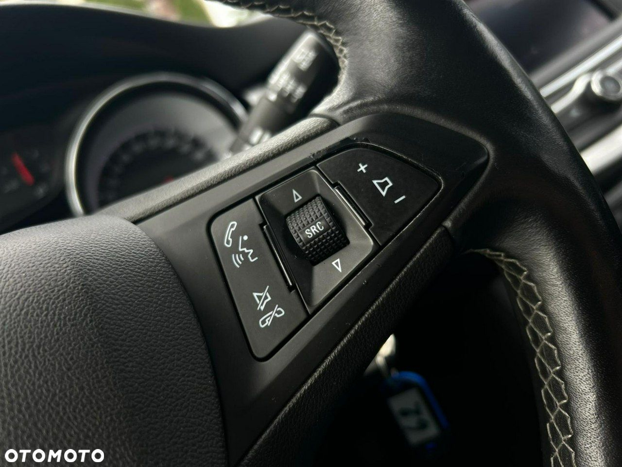 Opel Astra V 1.2 T Business Elegance S&S - 20