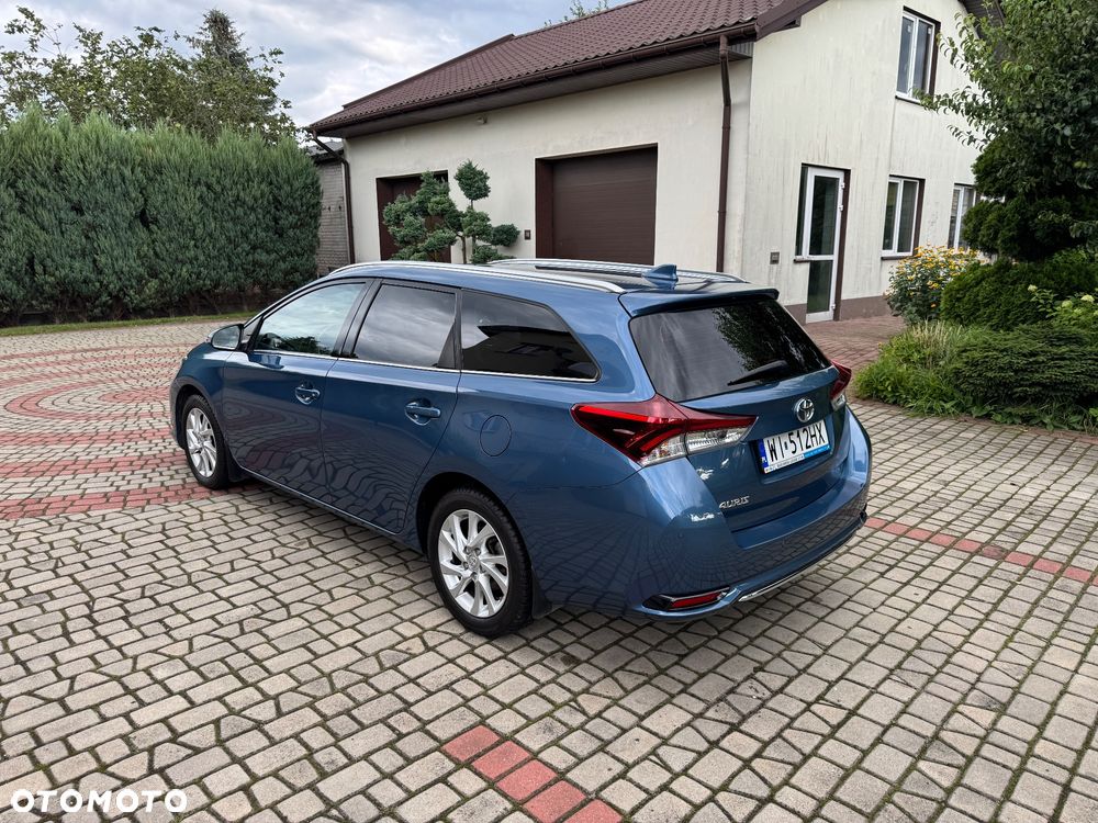 Toyota Auris 1.6 Prestige - 22
