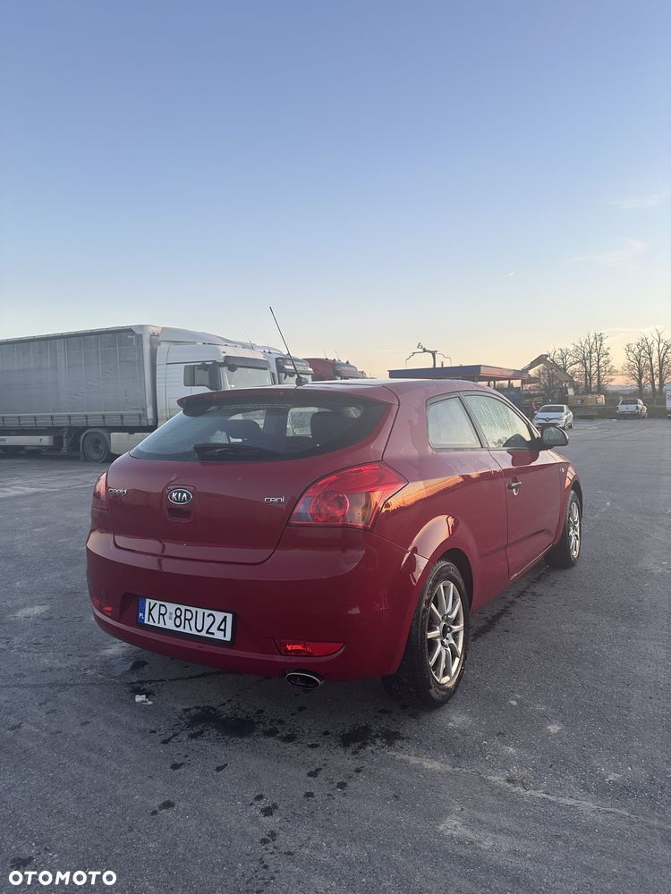 Kia Ceed - 3