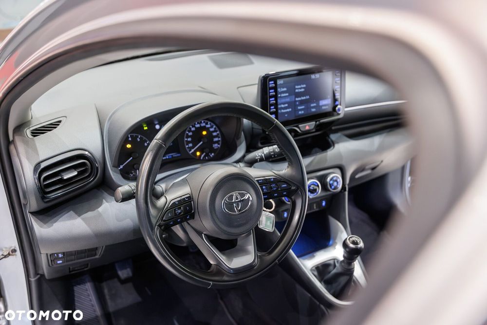 Toyota Yaris - 40