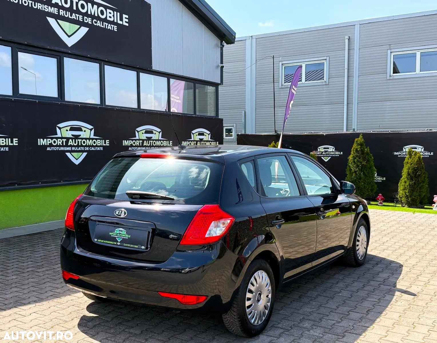 Kia Ceed - 11