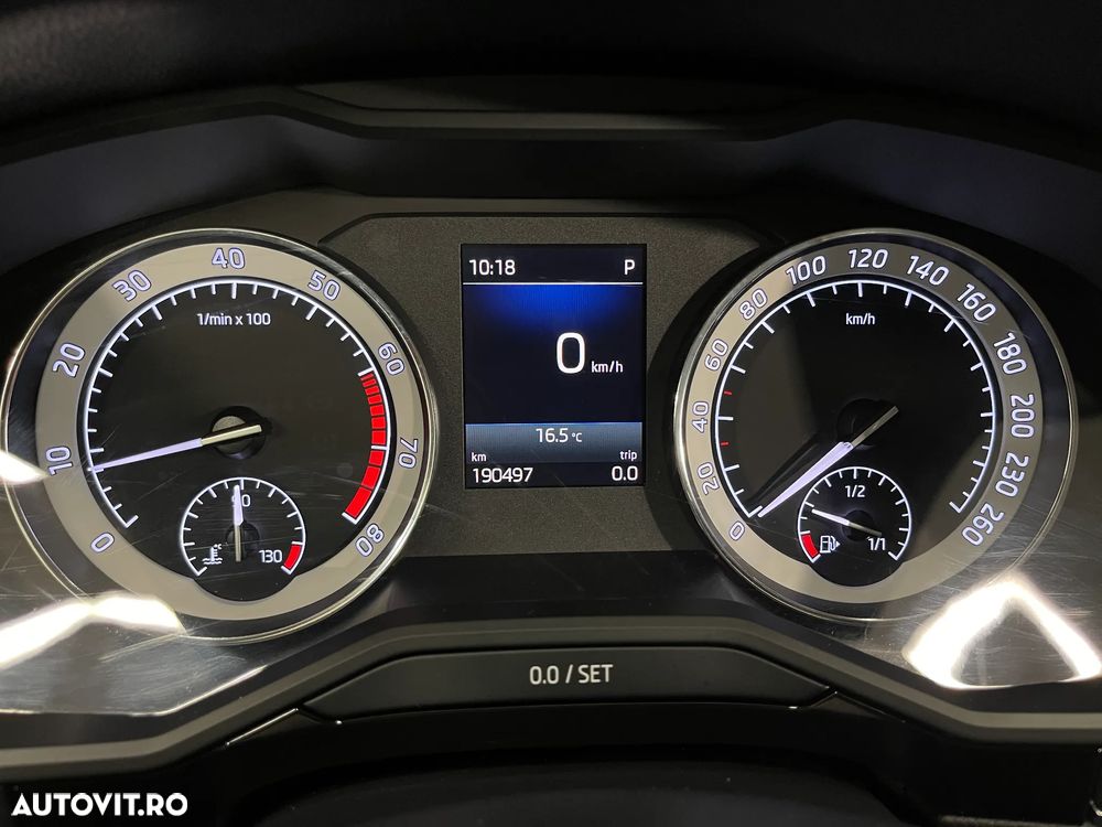 Skoda Superb 2.0 TSI DSG Style - 31