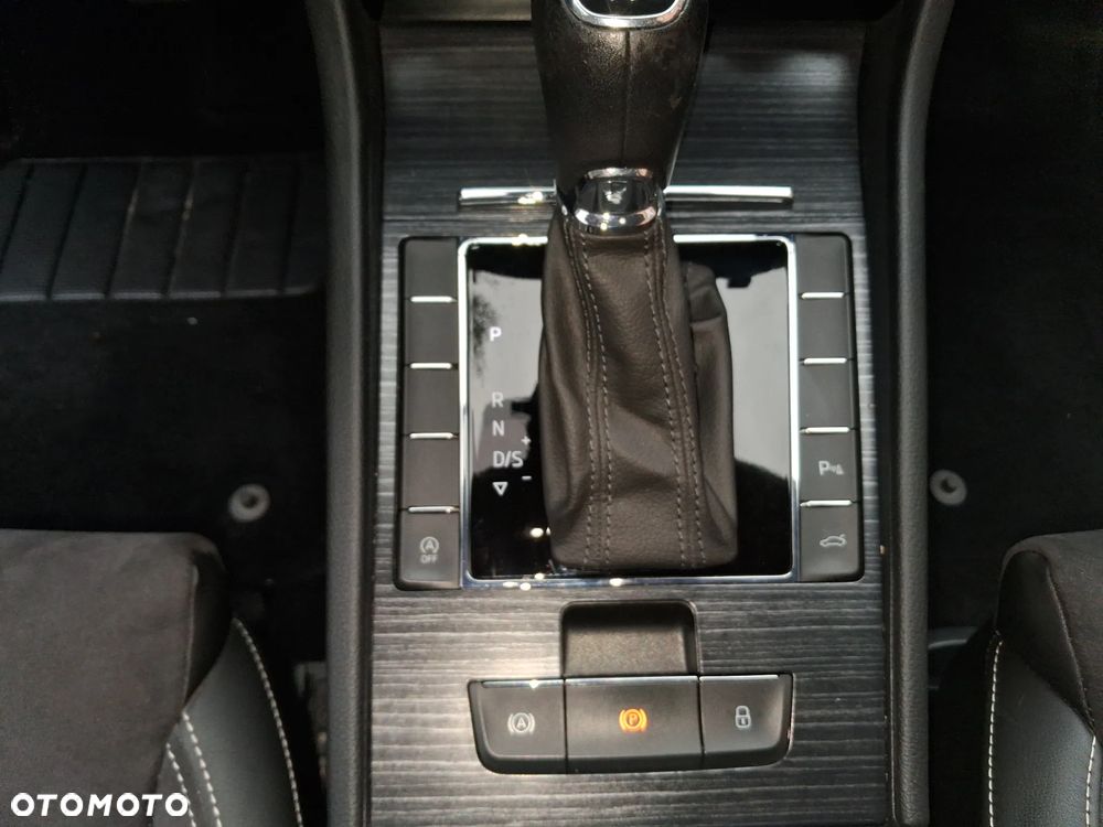 Skoda Superb 1.5 TSI ACT DSG Ambition - 31