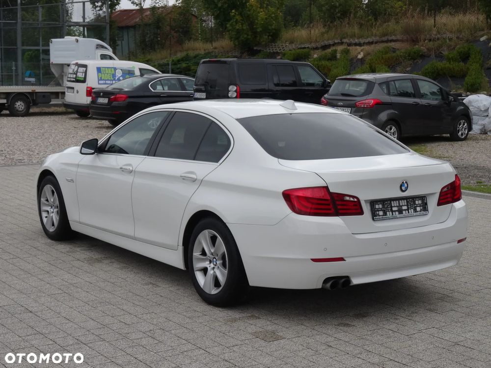 BMW Seria 5 520i Sport-Aut - 6