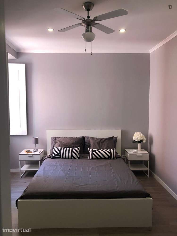 Quarto - localizado em São Sebastião Lisbon - Grande imagem: 2/13