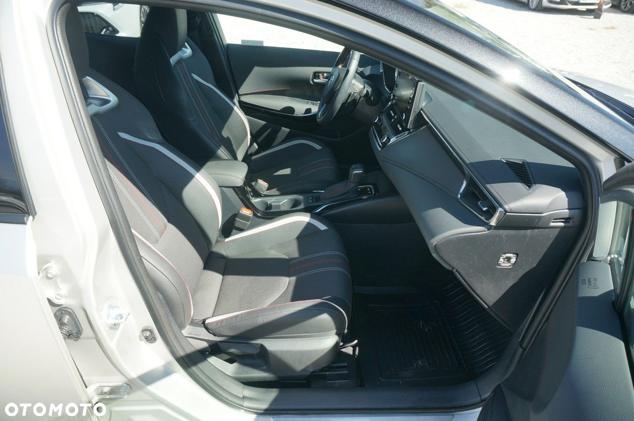 Toyota Corolla - 28