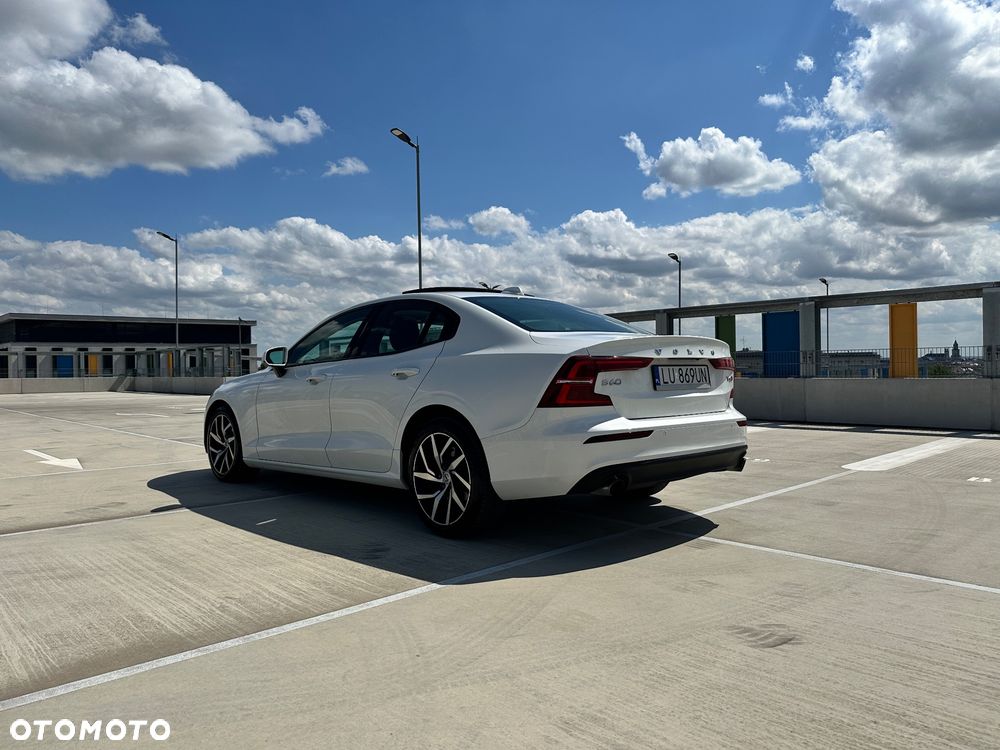 Volvo S60 T6 AWD Momentum Pro - 5