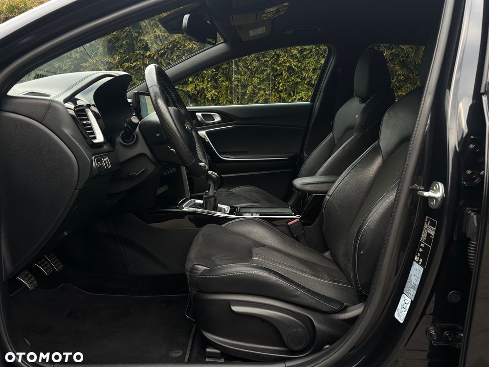 Kia ProCeed 1.4 T-GDI OPF GT LINE - 17