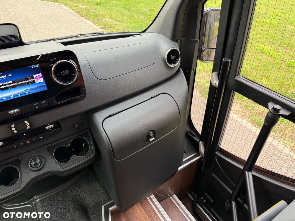Mercedes-Benz Sprinter 519 - 17