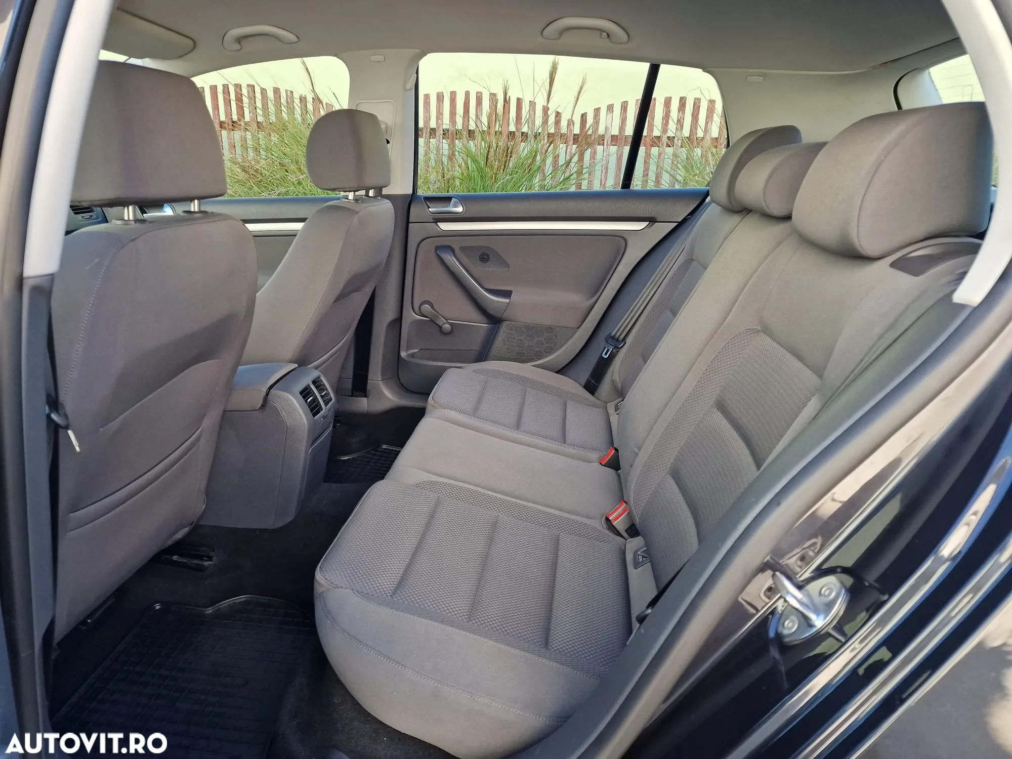 Volkswagen Golf 1.6 Comfortline - 6