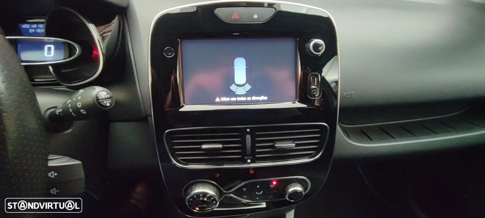 Renault Clio Sport Tourer 1.5 dCi GT Line - 21