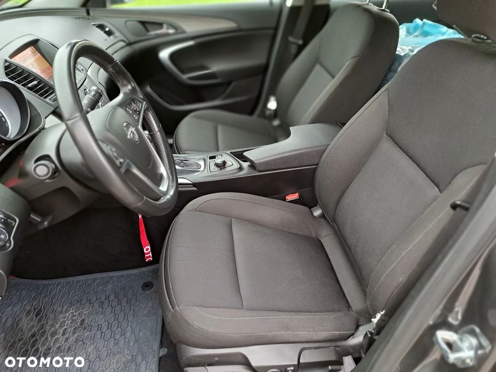 Opel Insignia - 15