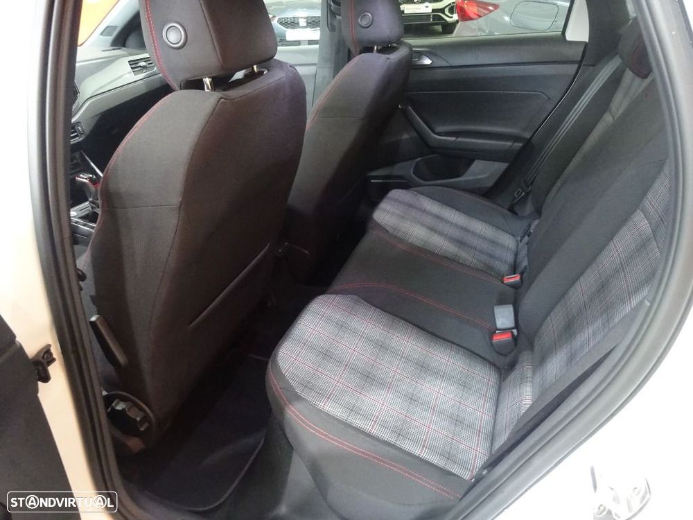 VW Polo 2.0 TSI GTI DSG - 31