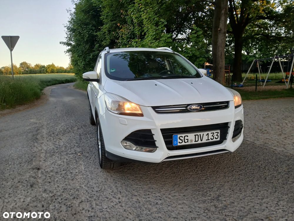 Ford Kuga 2.0 TDCi 4x4 Titanium - 4