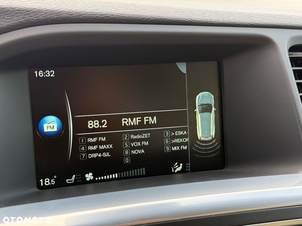 Volvo V60 T3 Geartronic Momentum - 29