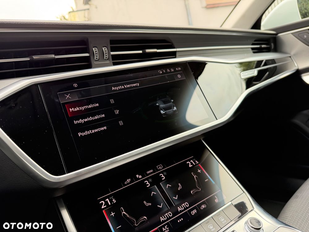 Audi A6 Avant 55 TFSI e quattro S tronic S line - 31