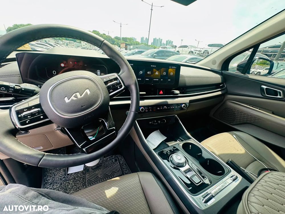 KIA Carnival 2024 — imagine 20