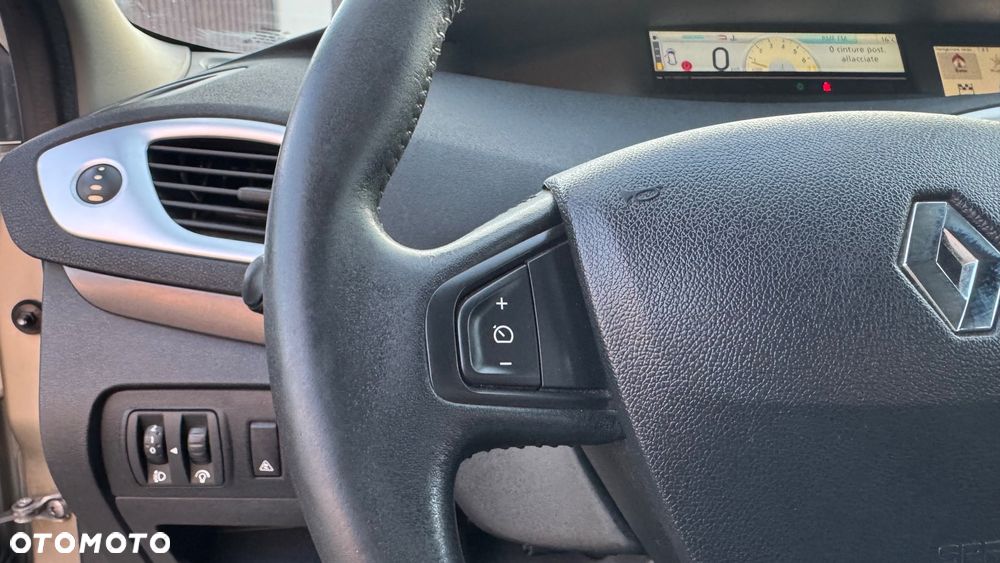 Renault Scenic 1.6 16V 110 Xmod Paris - 23