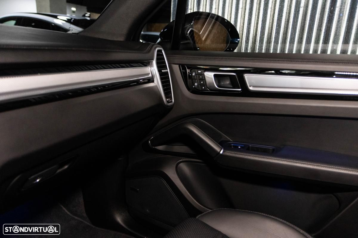 Porsche Cayenne E-Hybrid Tiptronic S Platinum Edition - 51