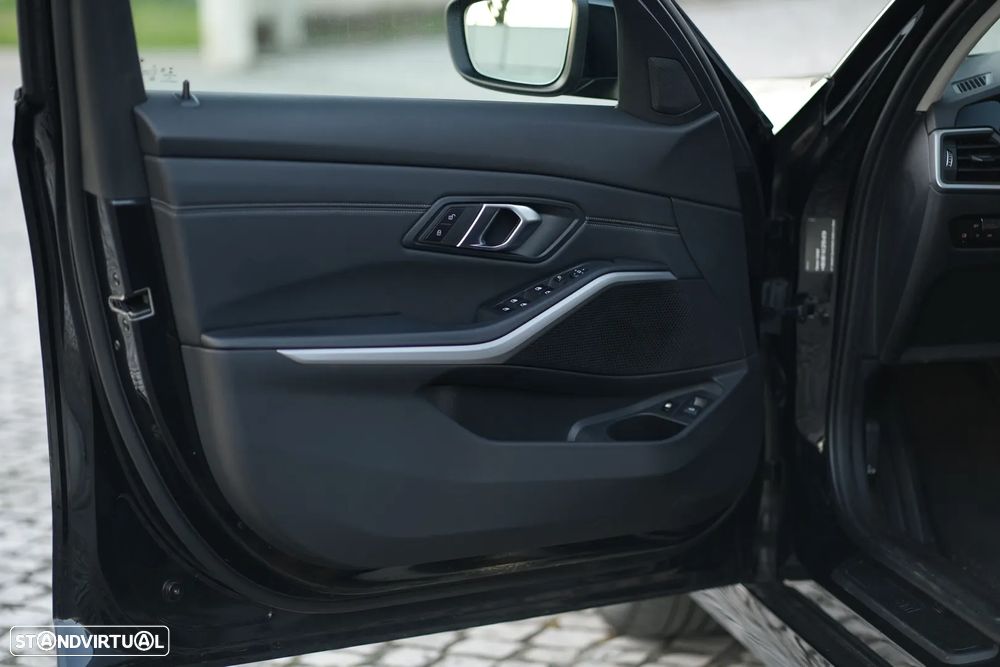 BMW 320 e Aut. Sport Line - 13