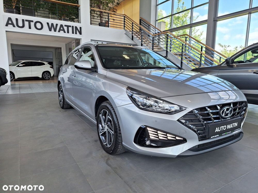 Hyundai i30 1.6 D Comfort DCT - 4