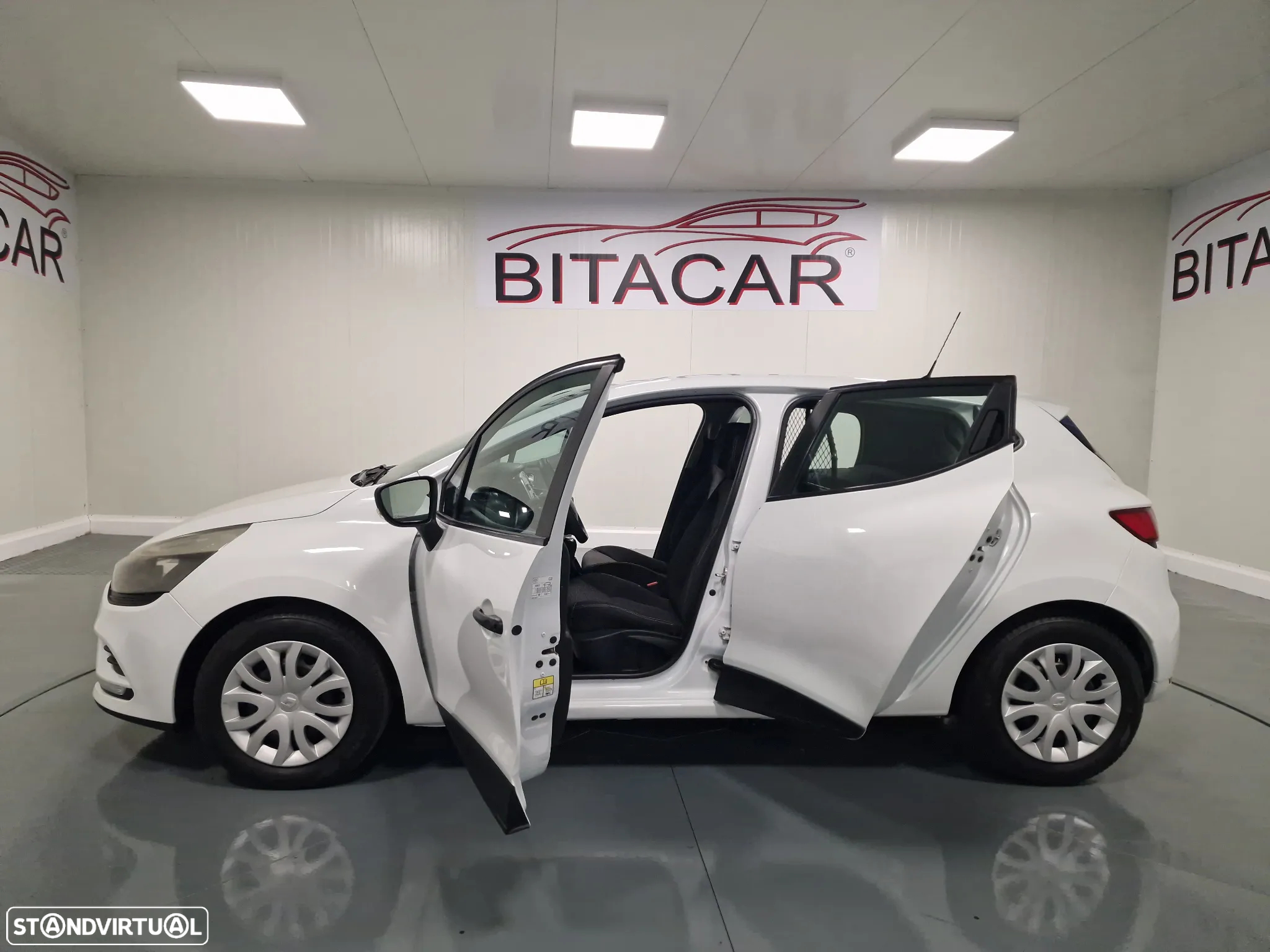 Renault CLIO SOCIETE 1.5 DCI ZEN IVA DEDUTIVEL - 25