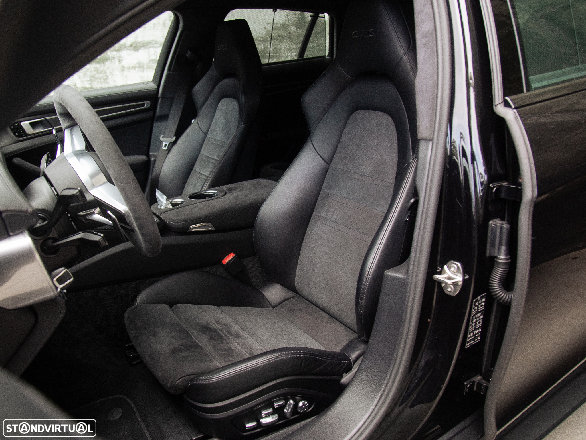 Porsche Panamera Sport Turismo GTS - 19