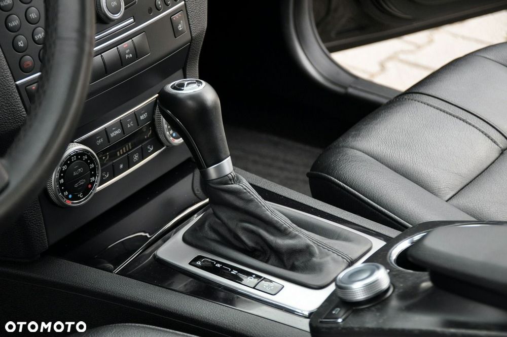 Mercedes-Benz GLK - 37