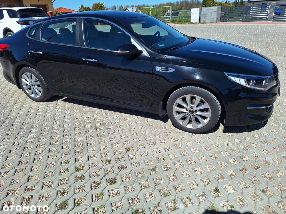 Kia Optima 2.0 L - 1