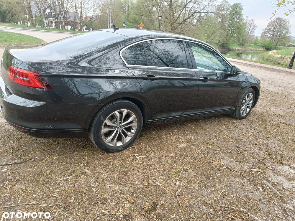Volkswagen Passat 1.6 TDI BMT Comfortline - 4