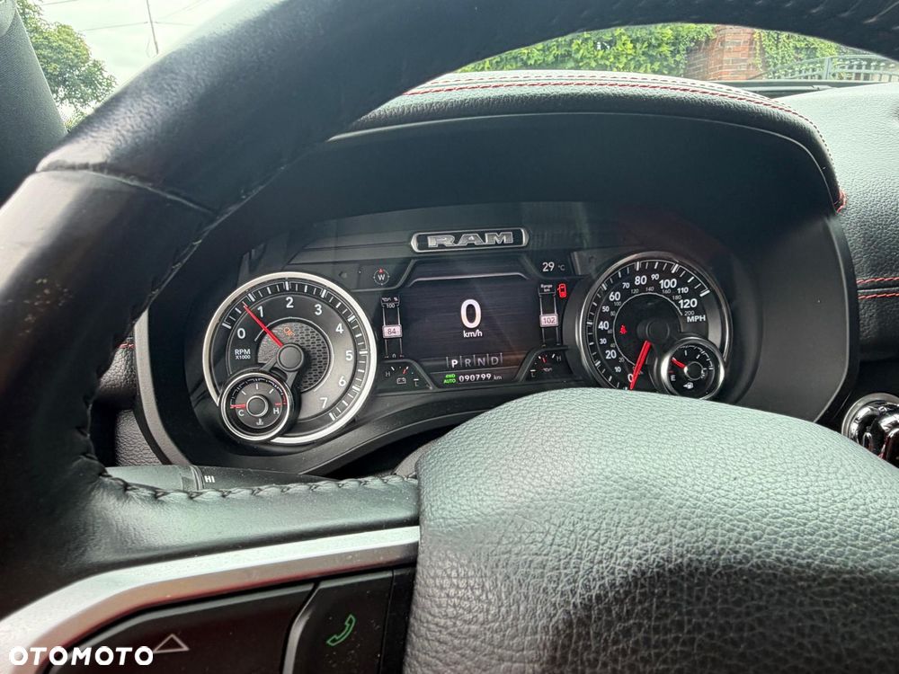 Dodge RAM 5.7 4x4 - 5