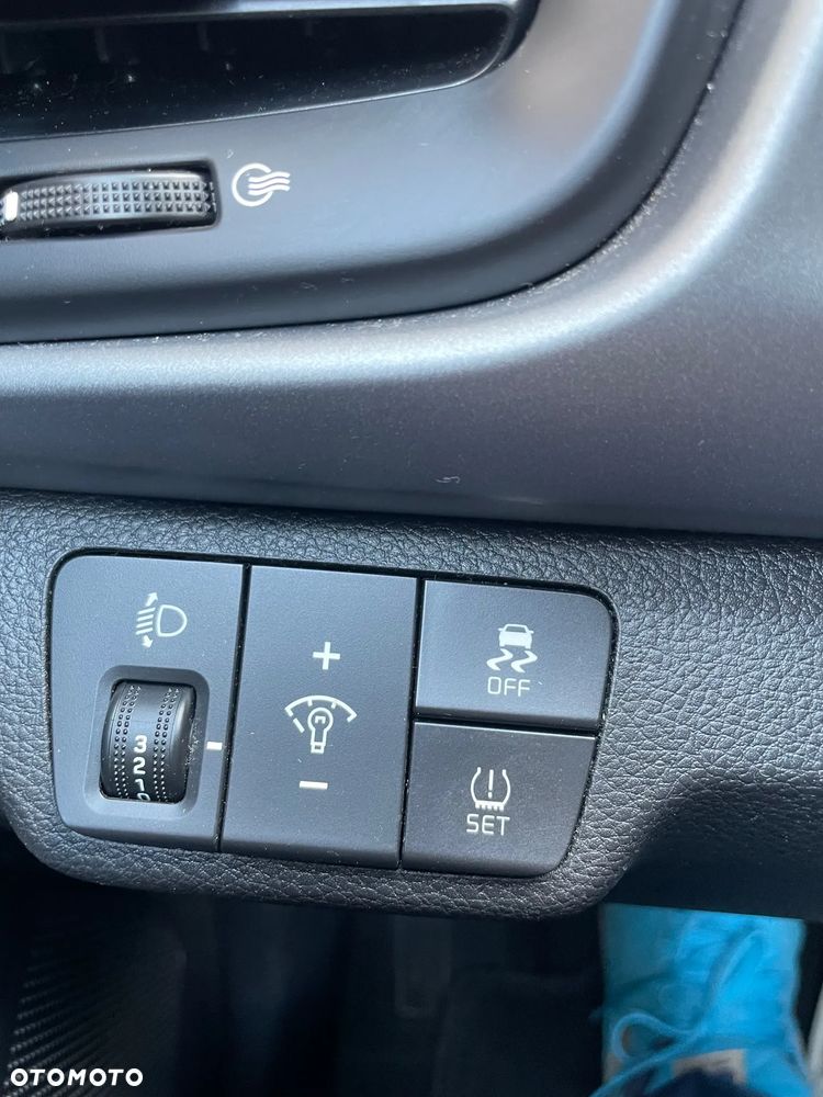 Kia Rio 1.2 L - 16
